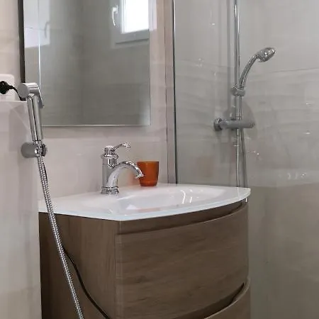 Apartment Charmant En Rez De Jardin